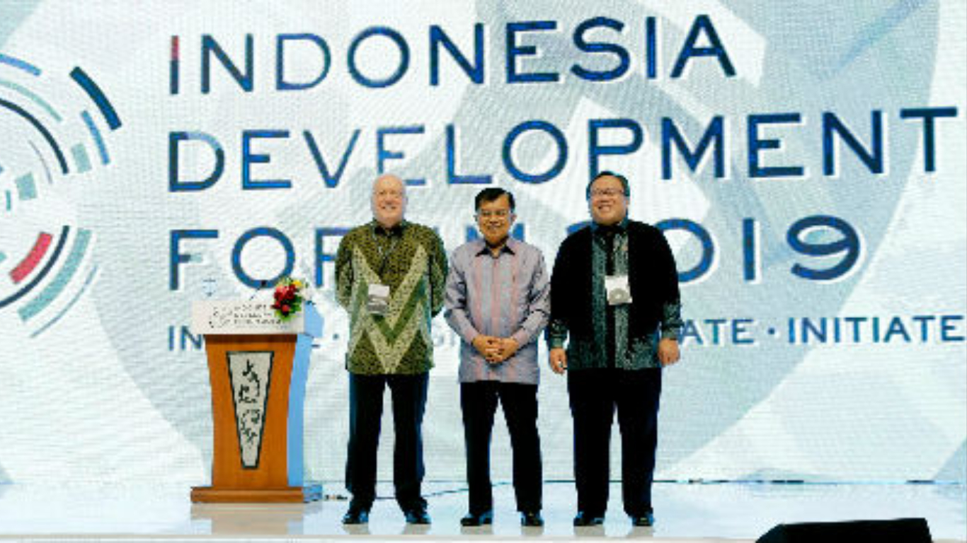 Indonesia Development Forum 2019: Menteri Bambang Sampaikan Tiga Tantangan Tingkatkan Pertumbuhan Ekonomi dan Pemerataan Pembangunan