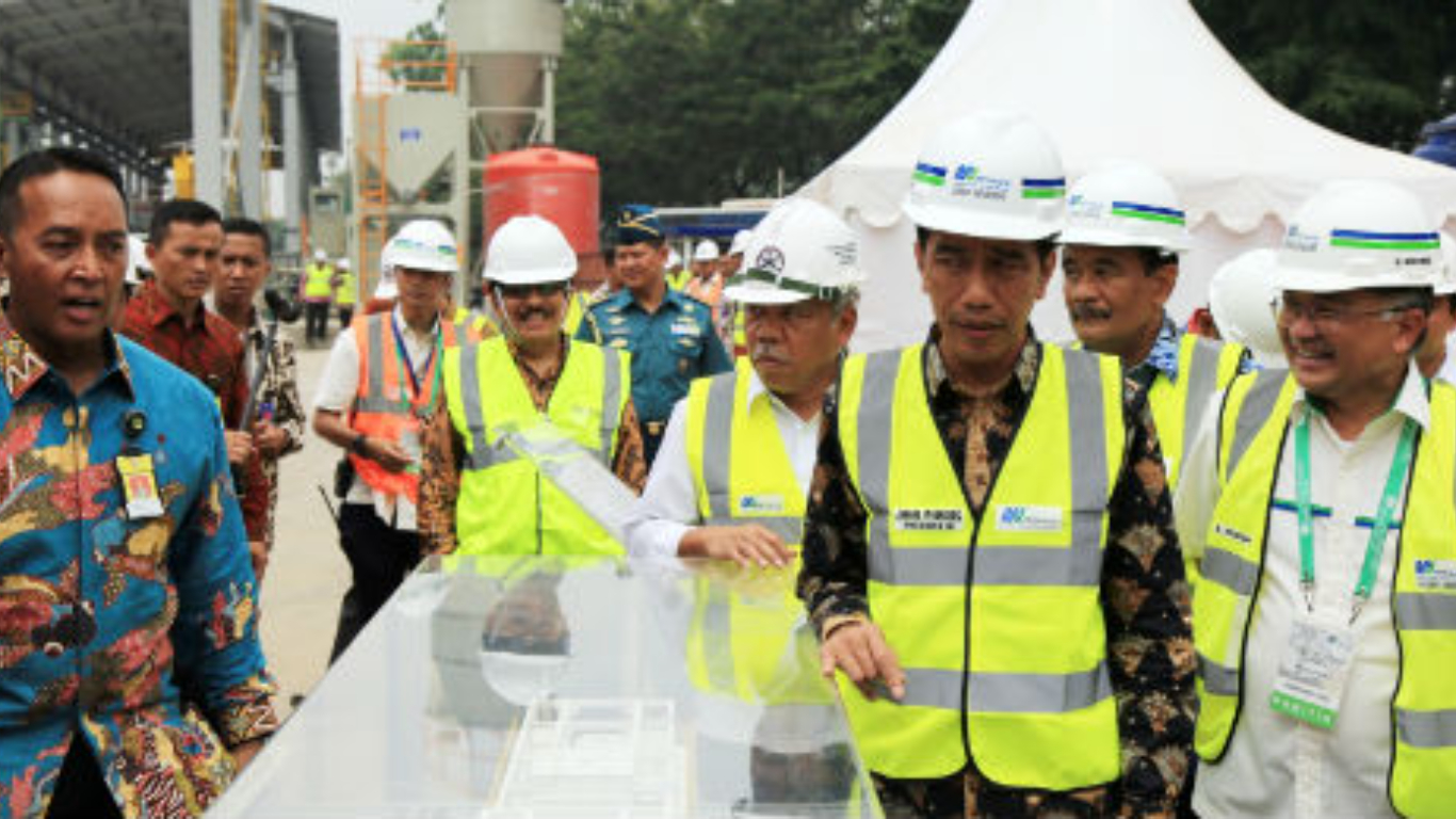 Menteri PPN/Kepala Bappenas Sofyan Djalil Dampingi Presiden Joko Widodo Resmikan Pengoperasian Bor Bawah Tanah MRT