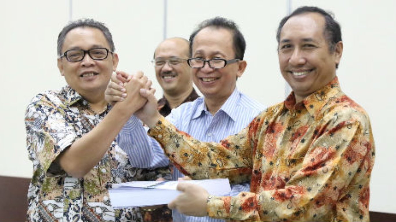 Penyerahan Dokumen Kajian Awal Prastudi Kelayakan Pendampingan Proyek KPBU 2016