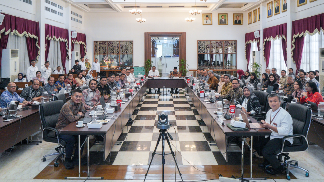 Siapkan Arah Pembangunan Beyond 2030, Menteri Rachmat Pambudy Tegaskan Posisi Indonesia sebagai Bridge Builder