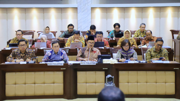 Gelar Raker Bersama Komisi XI DPR RI, Bappenas Paparkan Strategi Capai Target Pertumbuhan Ekonomi