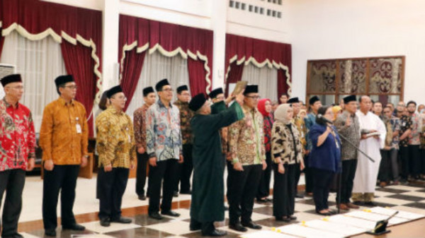 Menteri Bambang Lantik dan Ambil Sumpah 17 Pejabat di lingkungan Kementerian PPN/Bappenas